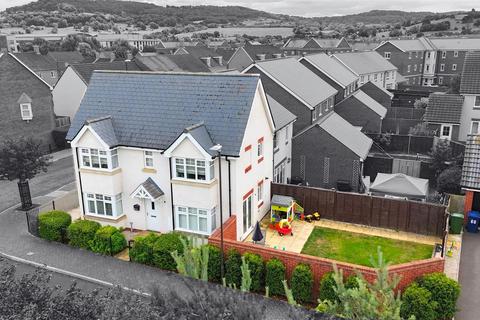 60 Bowthorpe Drive, Brockworth, Gloucester, GL3 4FS