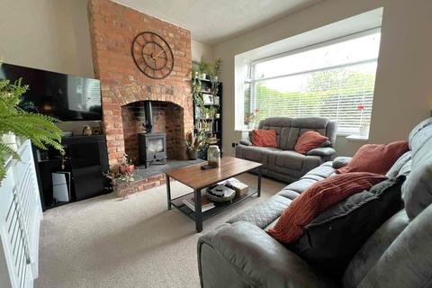 2 bedroom bungalow for sale, Stanah Gardens, Thornton FY5