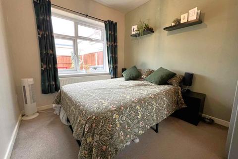 2 bedroom bungalow for sale, Stanah Gardens, Thornton FY5