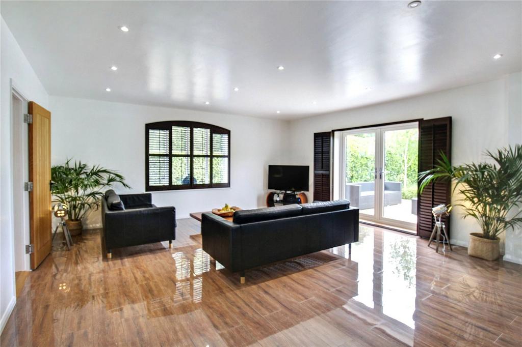 Kitchen/Family Room