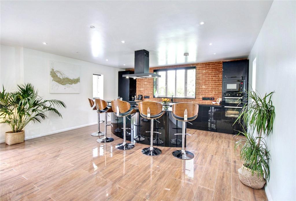 Kitchen/Family Room