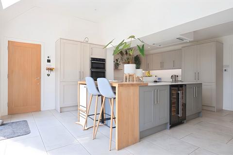 103 Abingdon Road, Standlake, Witney, OX29 7QN