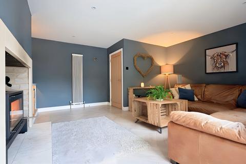 103 Abingdon Road, Standlake, Witney, OX29 7QN