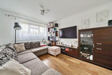 3 bedroom terraced house for sale, Paddock Road, Basingstoke