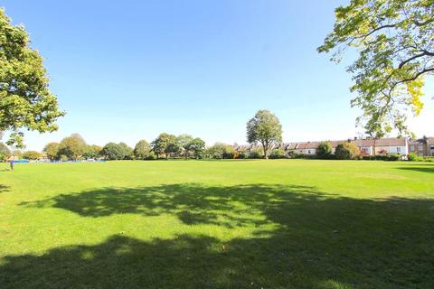 Flat 5, Oakview Apartments, 12 Benhill Road, Sutton, SM1 3RL