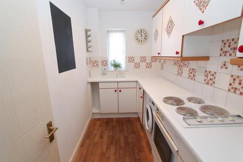 Flat 5, Oakview Apartments, 12 Benhill Road, Sutton, SM1 3RL