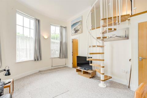 Apartment 1, 1 Alexander Terrace, Worthing, BN11 1YH