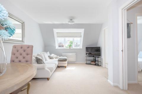 2 bedroom flat for sale, Stanford Orchard, Horsham, RH12