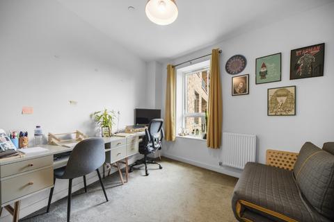 2 bedroom flat for sale, Alington House, N8