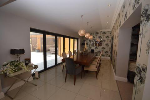 5 bedroom detached house for sale, Meynell Fold, Leeds