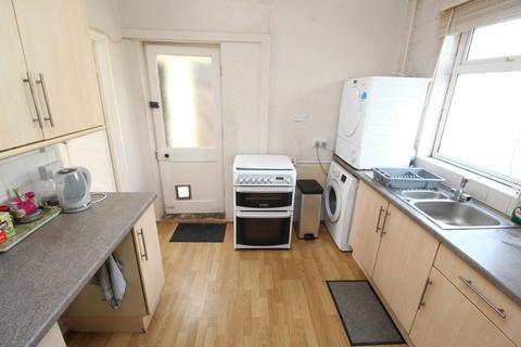 3 bedroom semi-detached house for sale, Lawford Road, Leicester LE2
