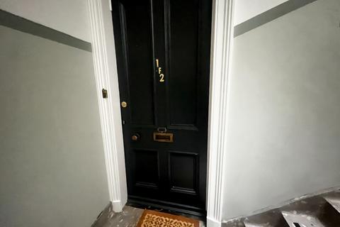 5 bedroom flat to rent, Glengyle Terrace, Bruntsfield, Edinburgh, EH3