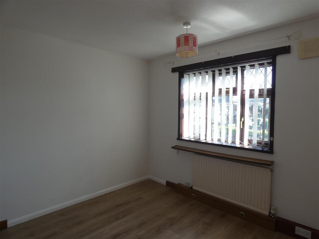 Bedroom 2.JPG