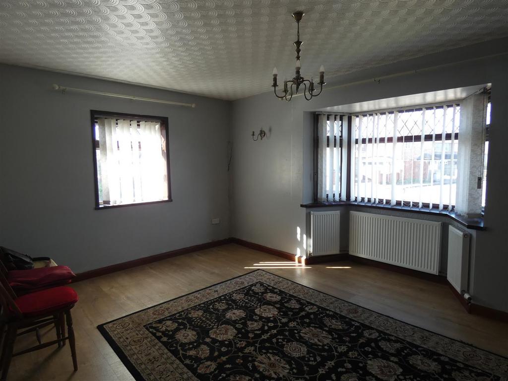 Lounge 3.JPG