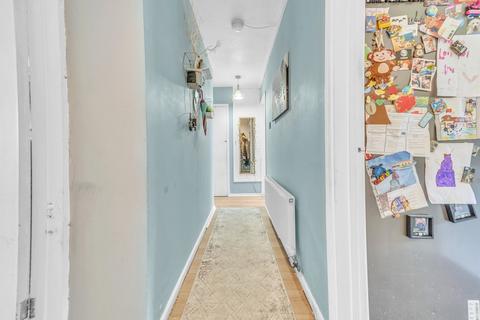 2 bedroom ground floor flat for sale, New Road, Rumney, Cardiff. CF3
