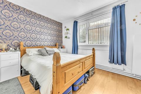 2 bedroom ground floor flat for sale, New Road, Rumney, Cardiff. CF3