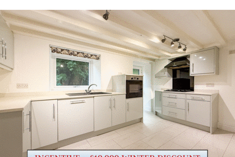 3 bedroom cottage for sale, Penistone Road, Holmfirth HD9