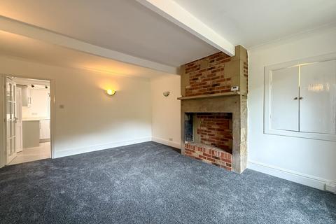 3 bedroom cottage for sale, Penistone Road, Holmfirth HD9