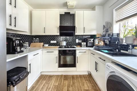 3 bedroom end of terrace house for sale, Chilham Close, Sheerness ME12