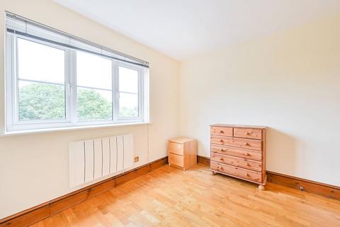 2 bedroom flat to rent, Pelham Place, Ealing, London, W13