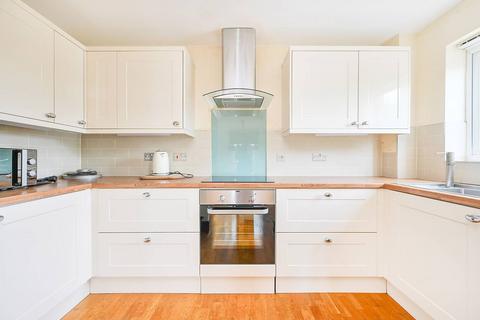 2 bedroom flat to rent, Pelham Place, Ealing, London, W13