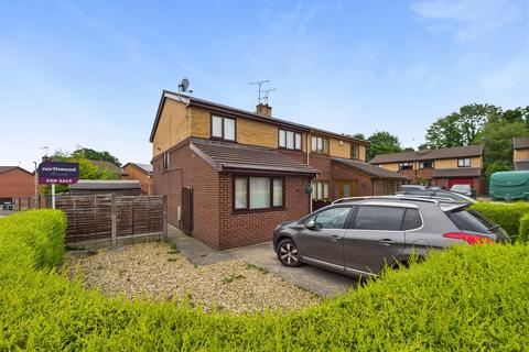 1 Arenig Close, Summerhill, Wrexham, LL11 4YT