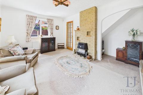 3 bedroom semi-detached house for sale, Stevenson Gardens, Ruddington, Nottingham
