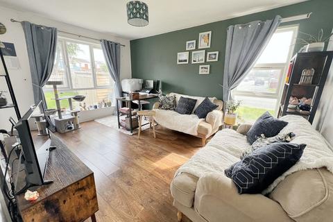 2 bedroom ground floor flat for sale, Bellshill Close, Wallsend, Tyne and Wear, NE28 9XA