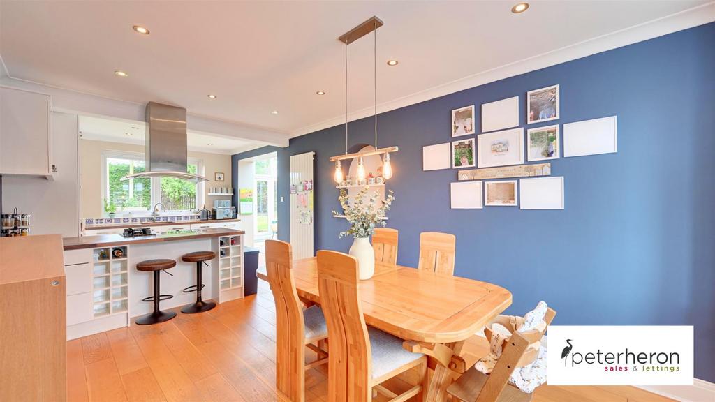 Living Room/Kitchen