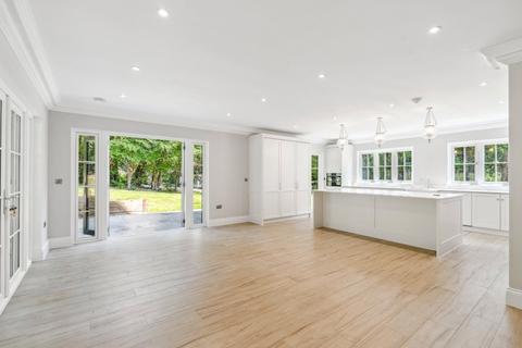 6 bedroom detached house for sale, Frensham Vale, Lower Bourne, Farnham, Surrey