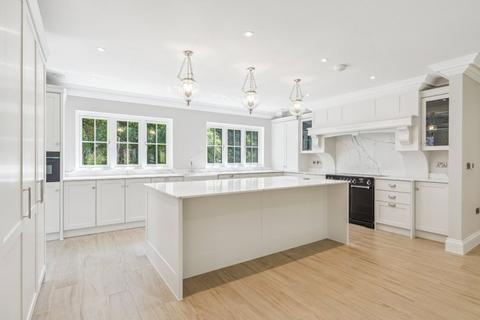 6 bedroom detached house for sale, Frensham Vale, Lower Bourne, Farnham, Surrey