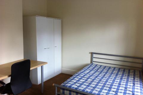 4 bedroom townhouse to rent, *£100pppw excl bills* Beeston Road, Dunkirk, NOTTINGHAM NG7