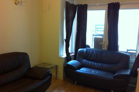 4 bedroom townhouse to rent, *£100pppw excl bills* Beeston Road, Dunkirk, NOTTINGHAM NG7