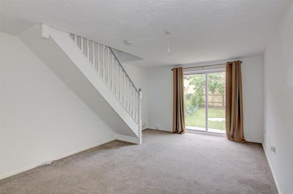 Sitting/dining room
