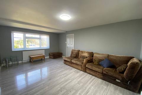 3 bedroom detached house to rent, Great Meadow