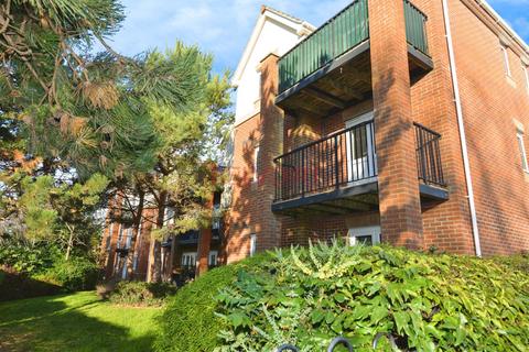 2 bedroom flat for sale, Hiltingbury Road, Eastleigh SO53