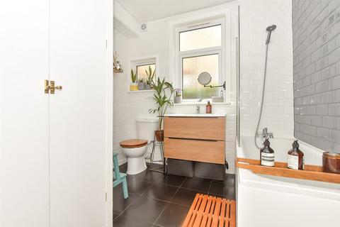192 Carr Road, Walthamstow, London, E17 5EW