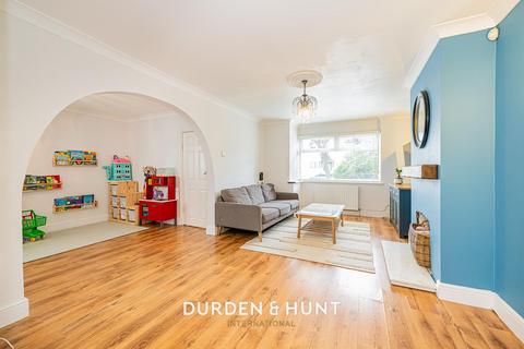 3 bedroom semi-detached house for sale, Warren Drive, Hornchurch, RM12