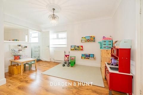 3 bedroom semi-detached house for sale, Warren Drive, Hornchurch, RM12
