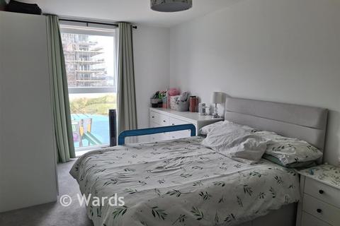 2 bedroom apartment for sale, Henley Approach, Northfleet, Gravesend, Kent