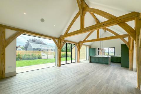4 bedroom detached house for sale, Poplars House, Kennel Lane, Kinsbourne Green, Harpenden, Hertfordshire, AL5