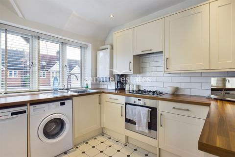 2 bedroom flat for sale, Streatham, London, SW16