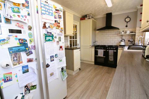 12 Beech Drive, Bridgwater, TA6 4DU