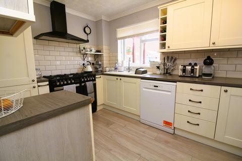 12 Beech Drive, Bridgwater, TA6 4DU