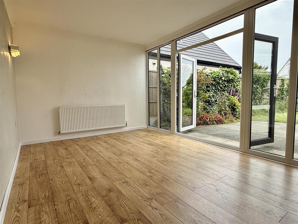 Dining area/sun room