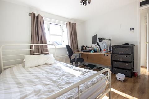 undefined, Drumsheugh Place, Newcastle upon Tyne, Tyne and Wear, NE5