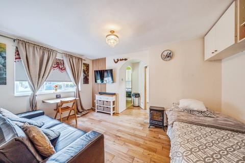 Studio for sale, Glenville Grove, London SE8