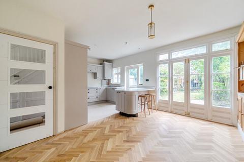 4 bedroom house to rent, Queensville Road, Balham, London, SW12
