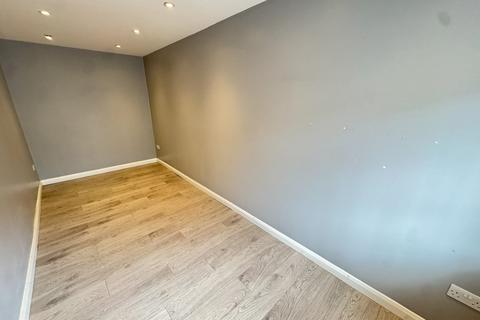 15 Stanhope Heath, Stanwell, Staines, TW19 7PH