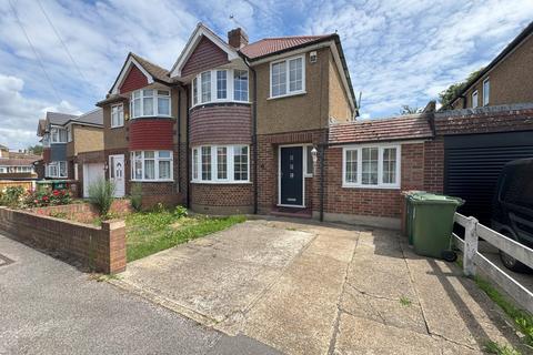 15 Stanhope Heath, Stanwell, Staines, TW19 7PH